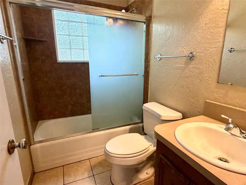 426 E Fm 1093 Road Wallis, TX 77485