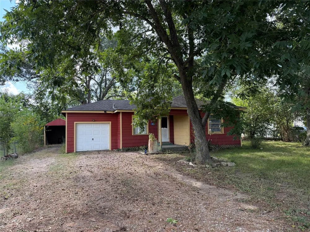 426 E Fm 1093 Road Wallis, TX 77485