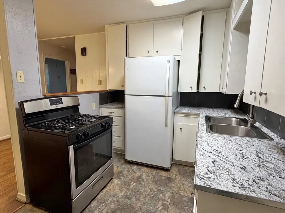 426 E Fm 1093 Road Wallis, TX 77485