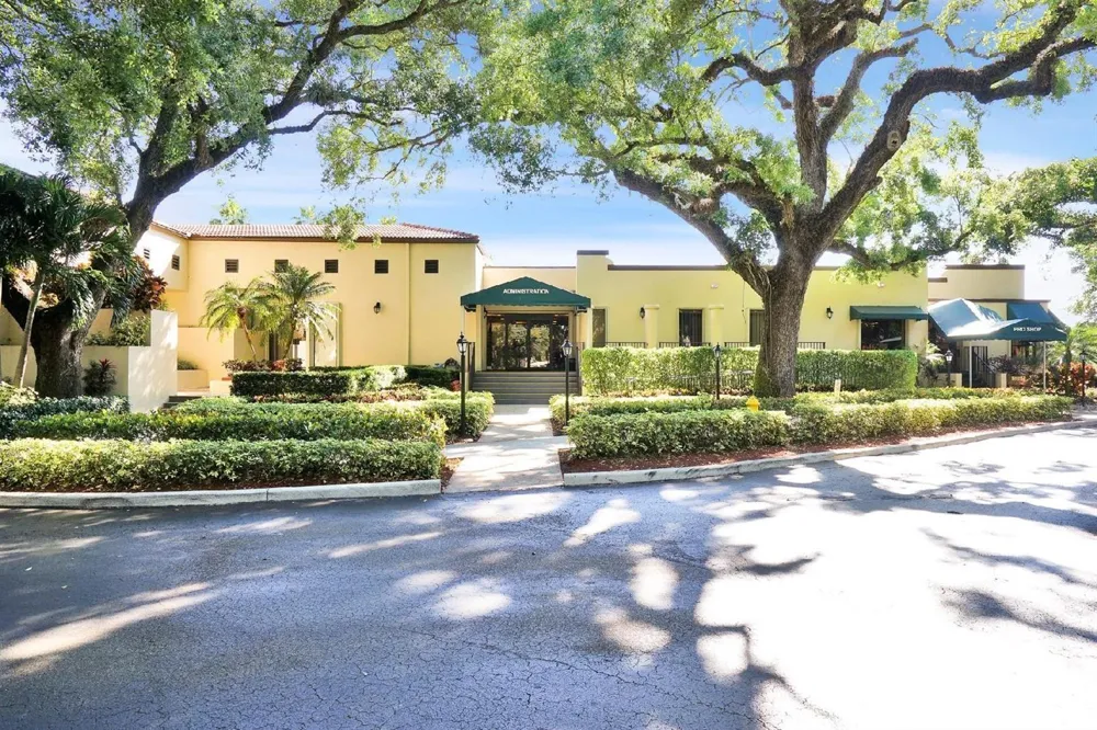 9451 EVERGREEN PLACE #306 Davie, FL 33324
