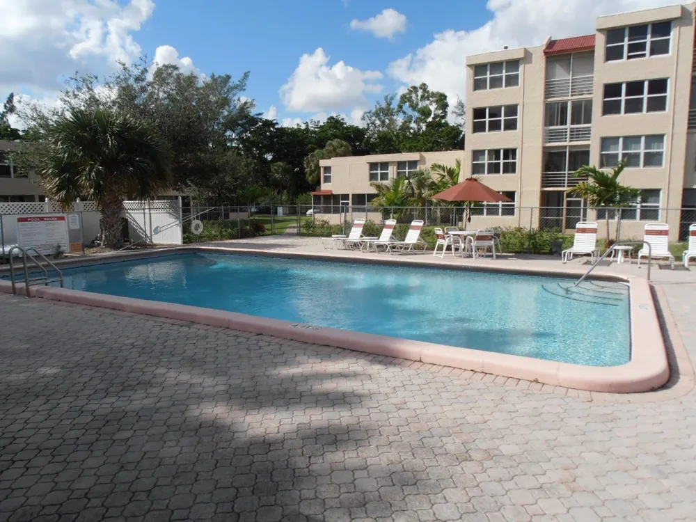9451 EVERGREEN PLACE #306 Davie, FL 33324