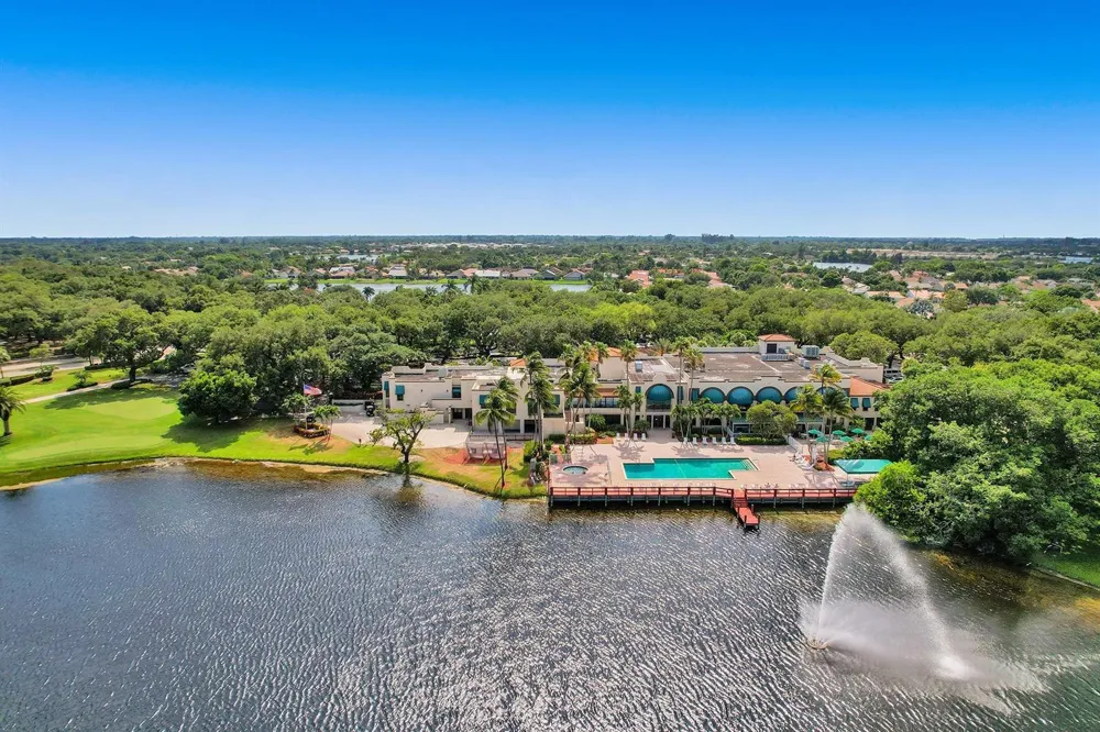 9451 EVERGREEN PLACE #306 Davie, FL 33324
