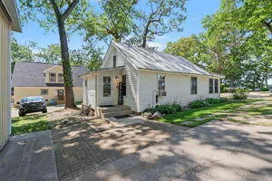 745 Waterfront Drive Kinderhook Township, MI 49036