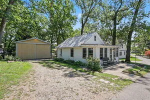 745 Waterfront Drive Kinderhook Township, MI 49036