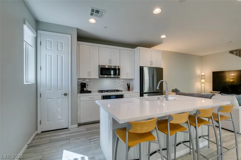 11755 Emerald Lake Avenue Las Vegas, NV 89138