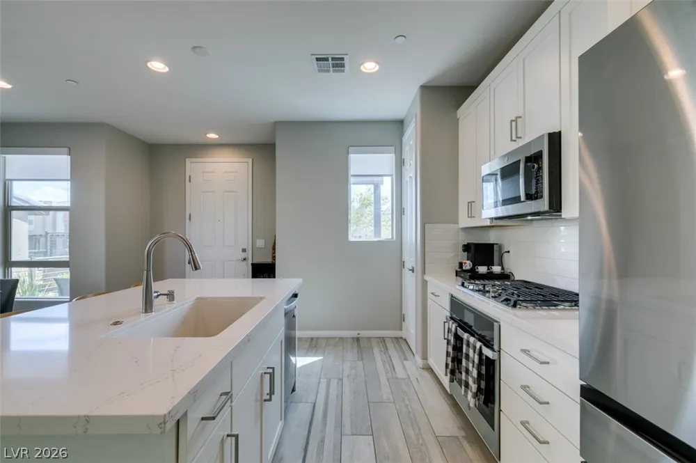 11755 Emerald Lake Avenue Las Vegas, NV 89138