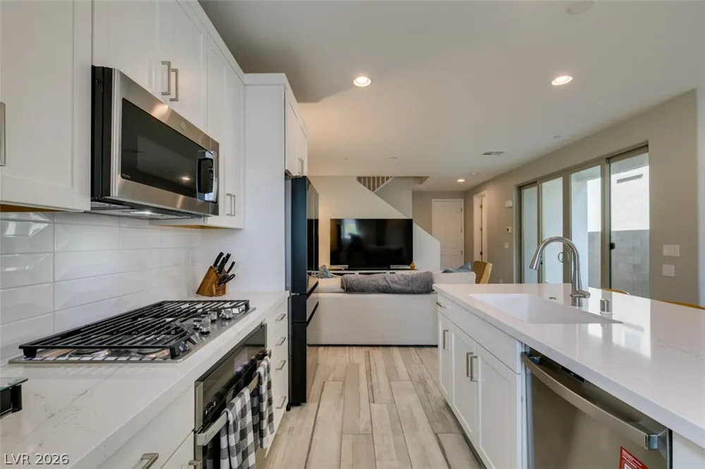 11755 Emerald Lake Avenue Las Vegas, NV 89138