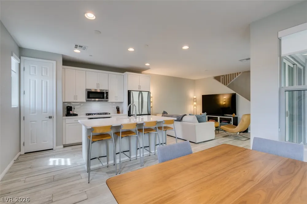 11755 Emerald Lake Avenue Las Vegas, NV 89138