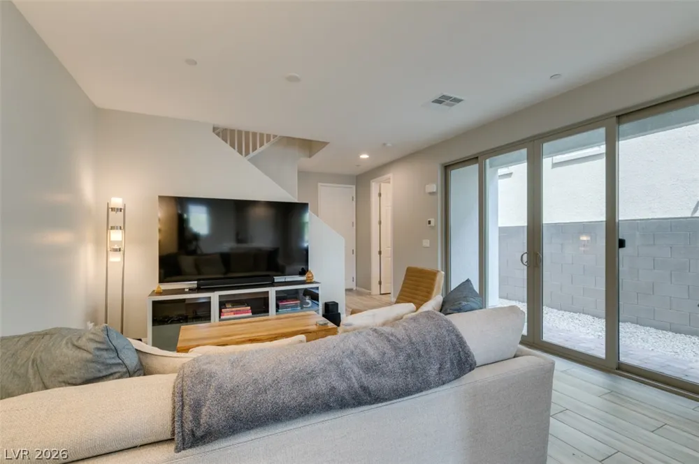 11755 Emerald Lake Avenue Las Vegas, NV 89138