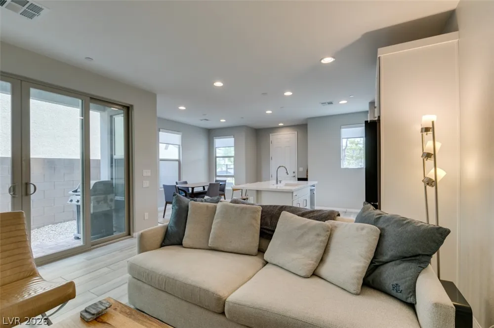 11755 Emerald Lake Avenue Las Vegas, NV 89138