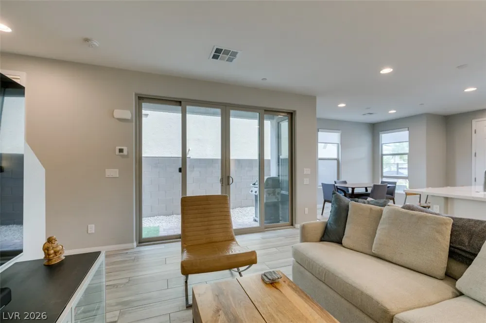 11755 Emerald Lake Avenue Las Vegas, NV 89138
