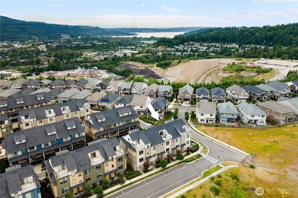 1429 8th Avenue NE #8 Issaquah, WA 98029