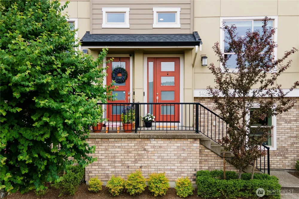 1429 8th Avenue NE #8 Issaquah, WA 98029
