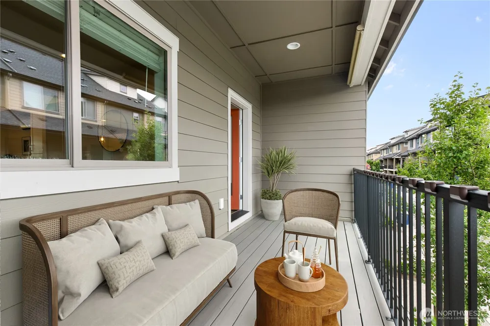 1429 8th Avenue NE #8 Issaquah, WA 98029