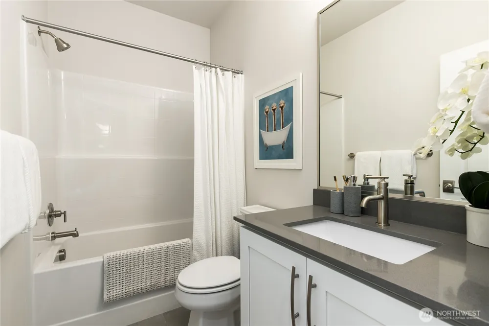 1429 8th Avenue NE #8 Issaquah, WA 98029