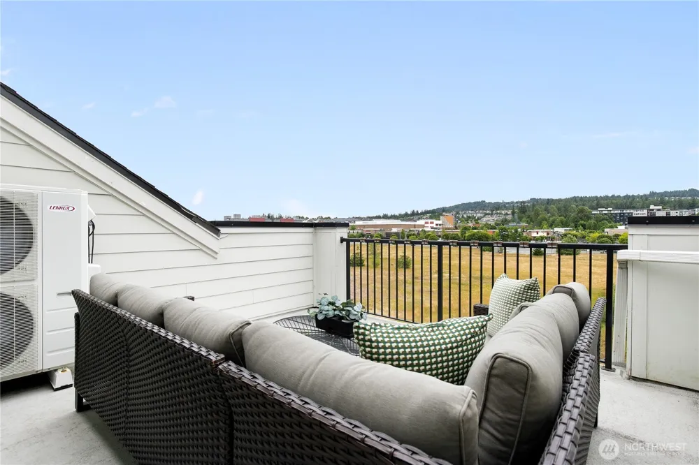 1429 8th Avenue NE #8 Issaquah, WA 98029