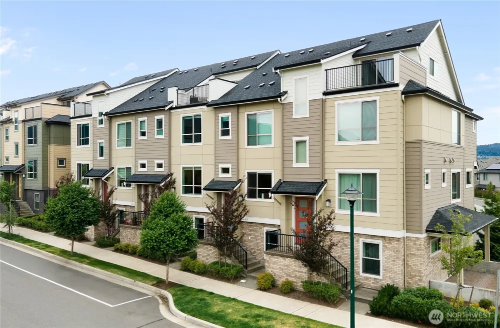 1429 8th Avenue NE #8 Issaquah, WA 98029