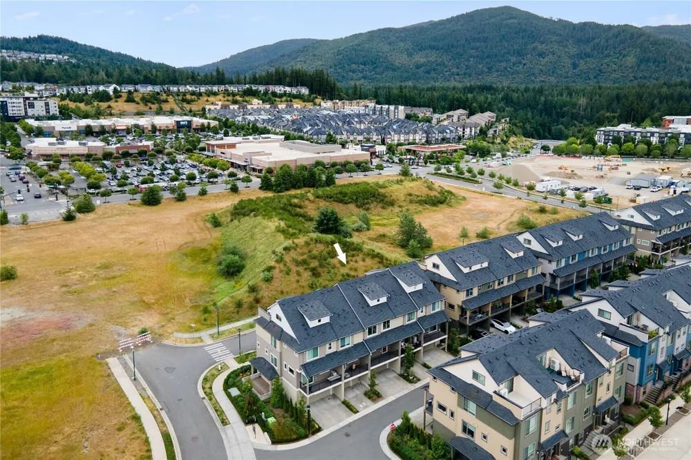 1429 8th Avenue NE #8 Issaquah, WA 98029