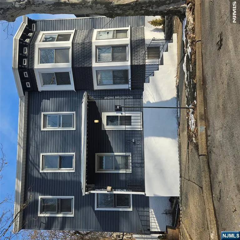 314 N Park Street 2 East Orange, NJ 07017