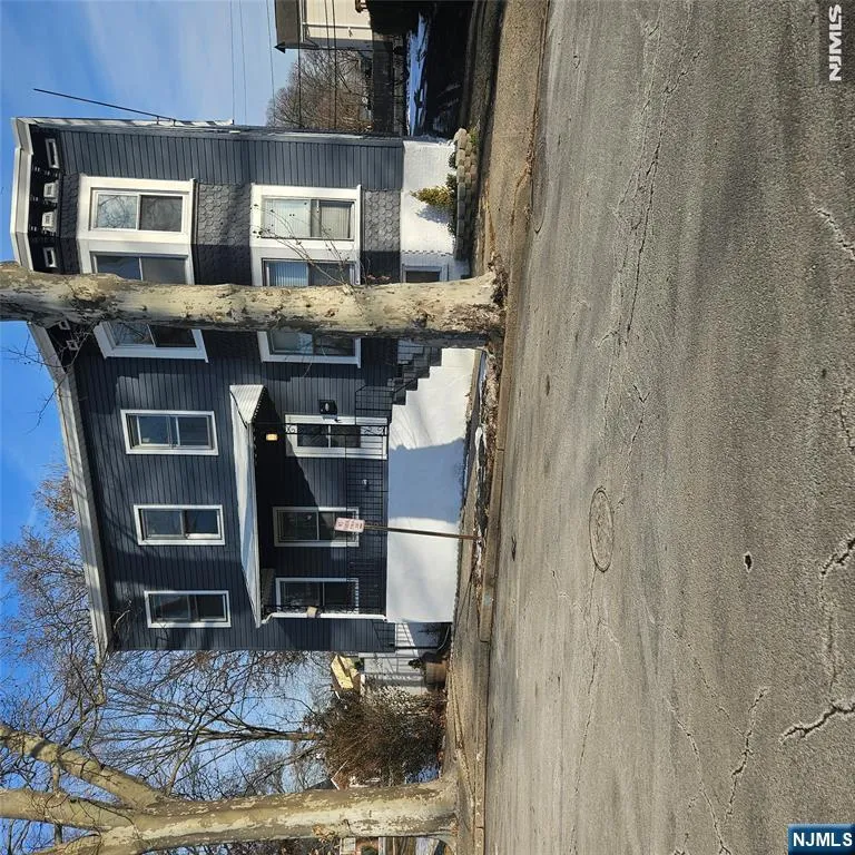 314 N Park Street 2 East Orange, NJ 07017