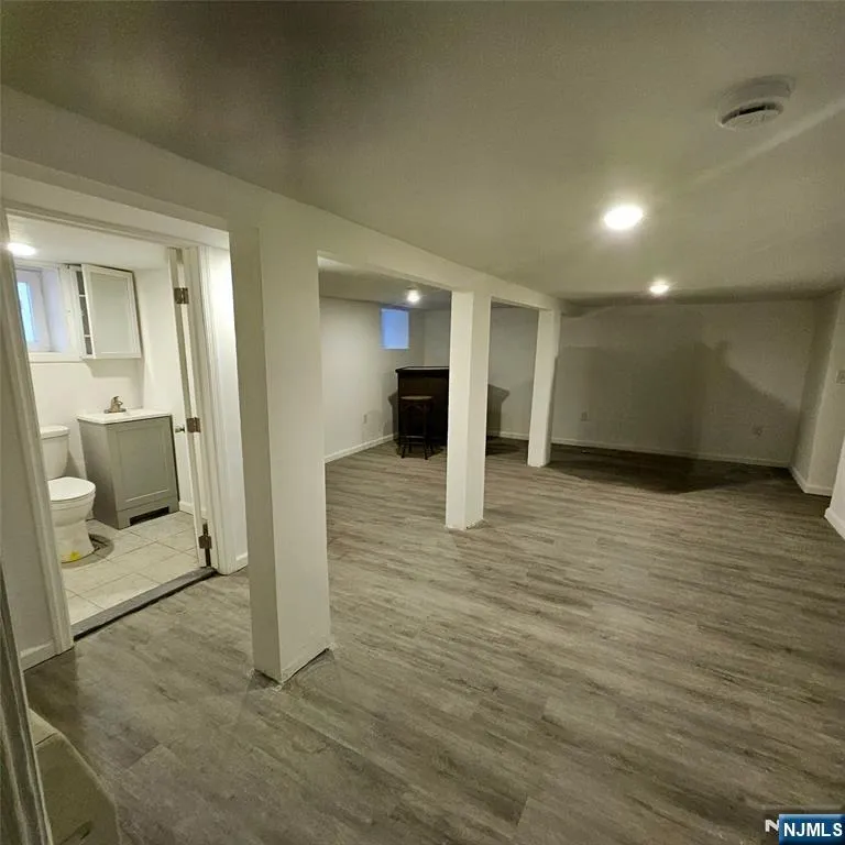 314 N Park Street 2 East Orange, NJ 07017