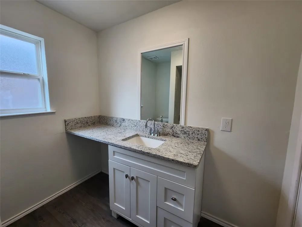 2404 Louise Street #4 Denton, TX 76201