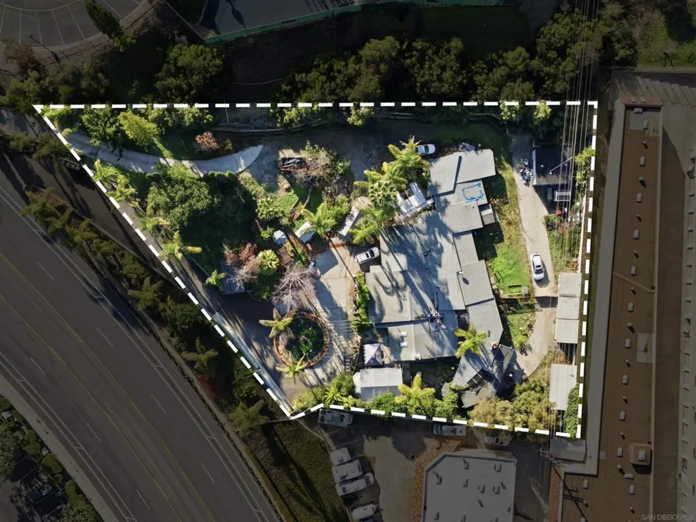 935 Encinitas Blvd Encinitas, CA 92024