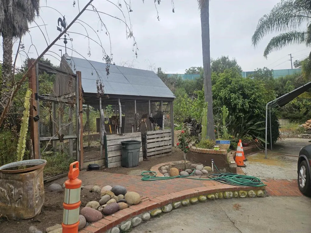 935 Encinitas Blvd Encinitas, CA 92024