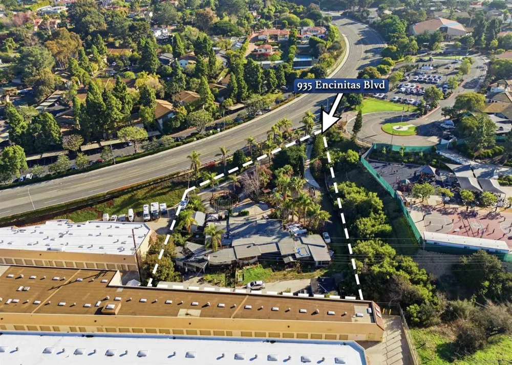 935 Encinitas Blvd Encinitas, CA 92024