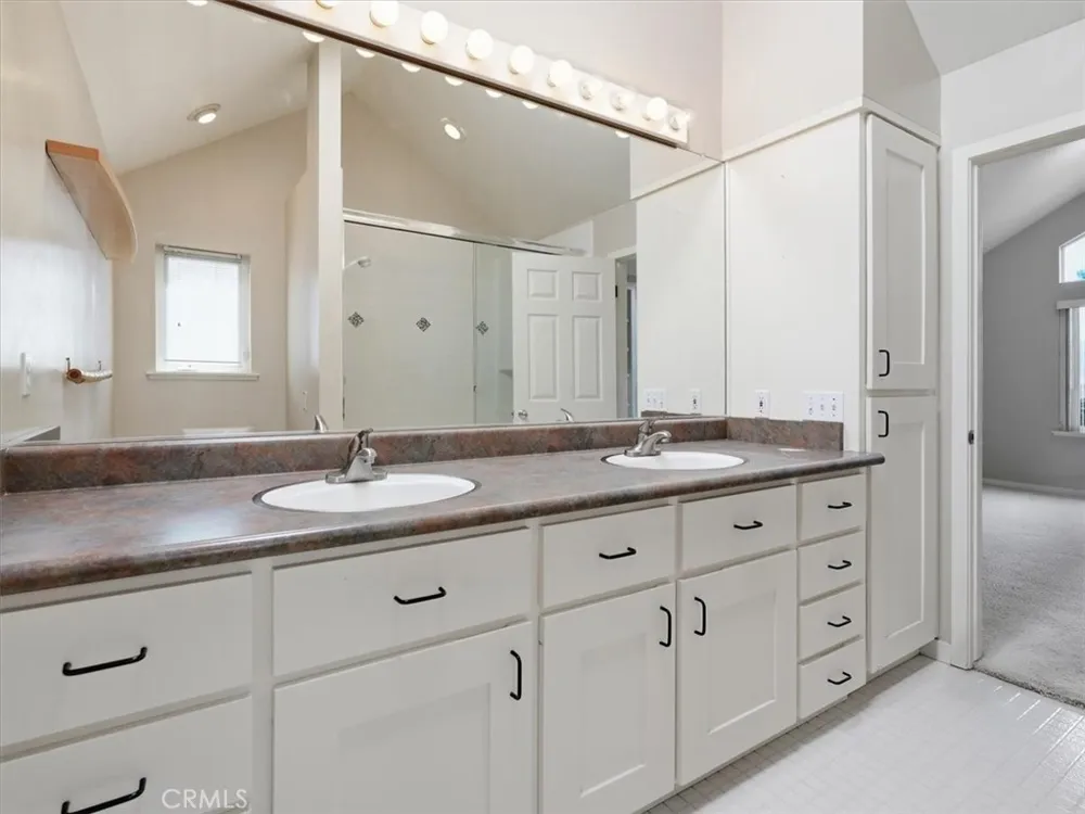 2770 Holden Cambria, CA 93428