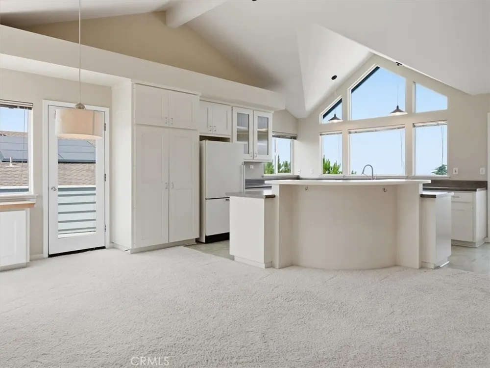 2770 Holden Cambria, CA 93428