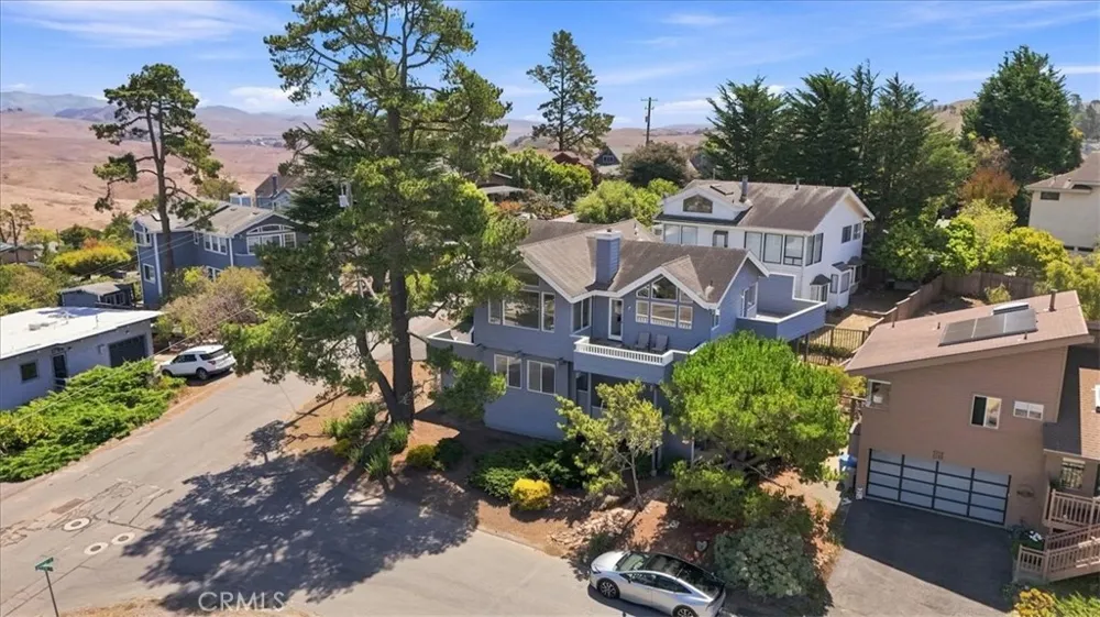 2770 Holden Cambria, CA 93428