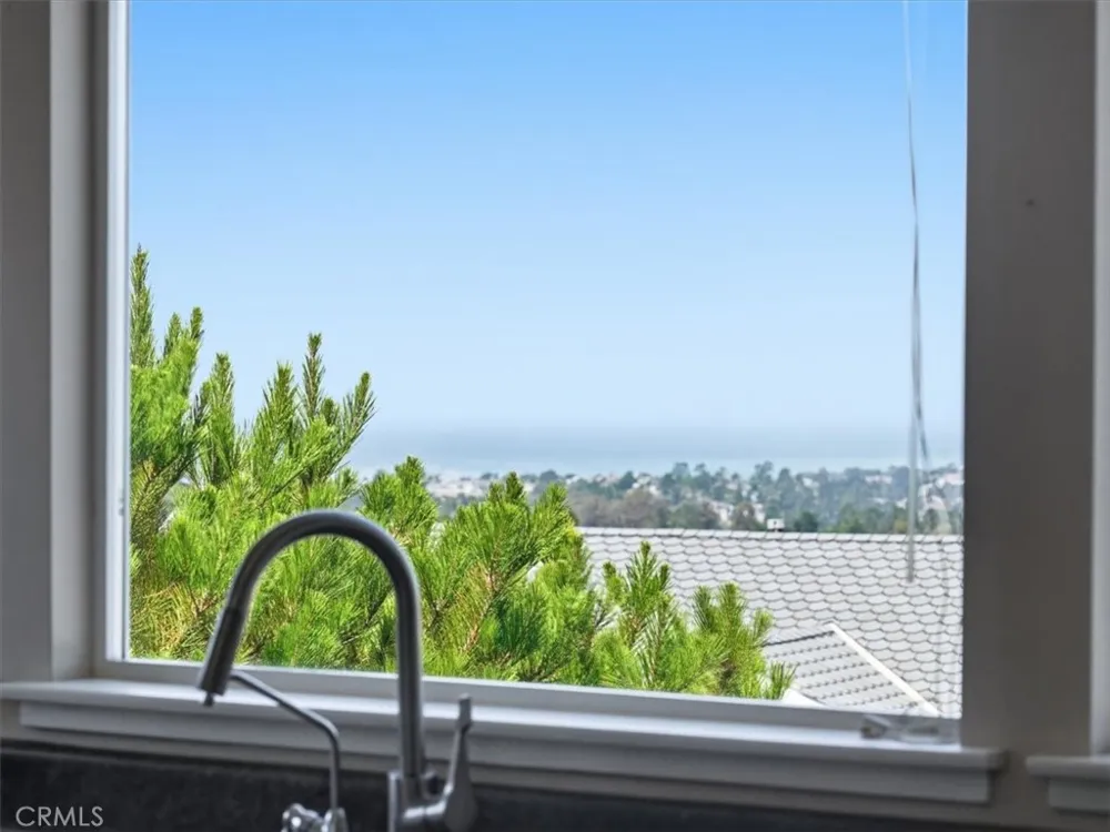 2770 Holden Cambria, CA 93428