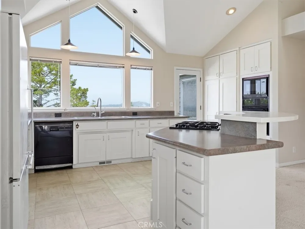 2770 Holden Cambria, CA 93428