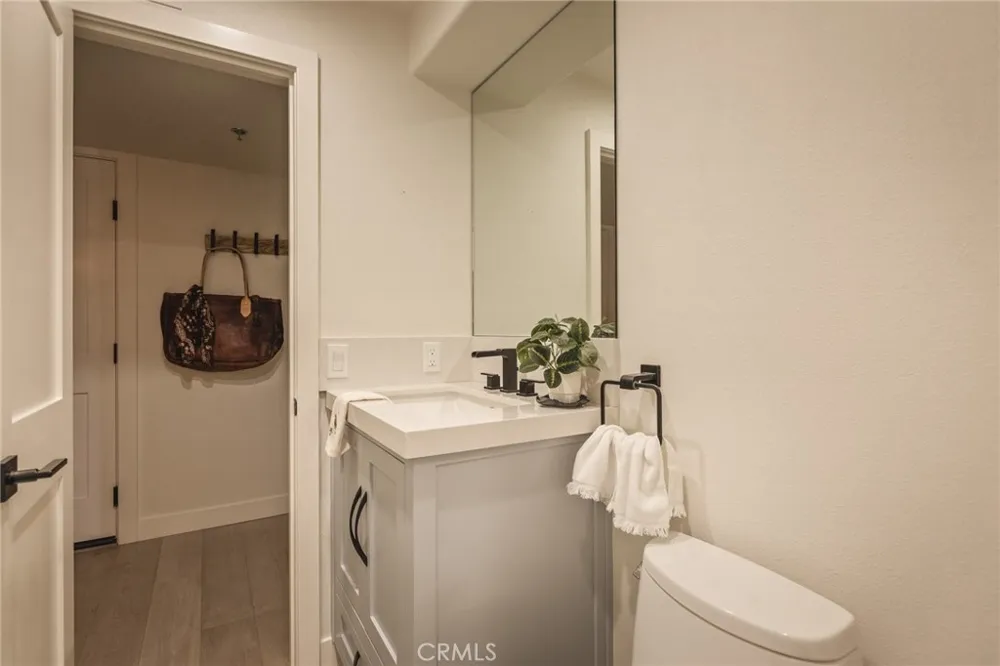 366 Lake Resort Lake Arrowhead, CA 92352