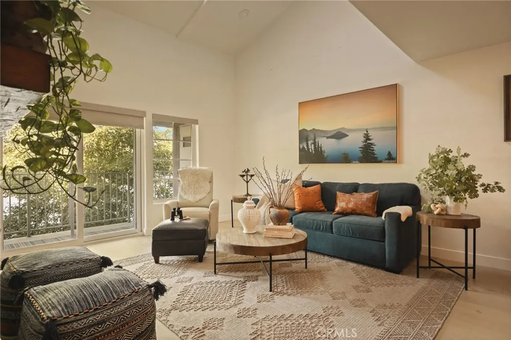 366 Lake Resort Lake Arrowhead, CA 92352