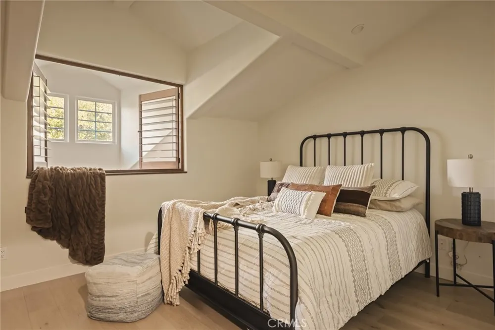 366 Lake Resort Lake Arrowhead, CA 92352
