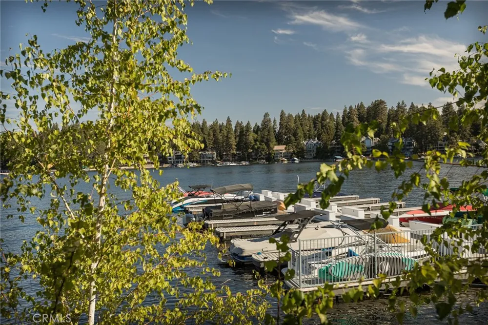 366 Lake Resort Lake Arrowhead, CA 92352