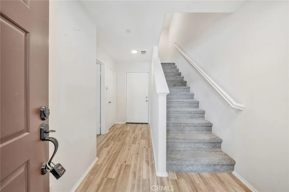 6366 Estrela Eastvale, CA 91752