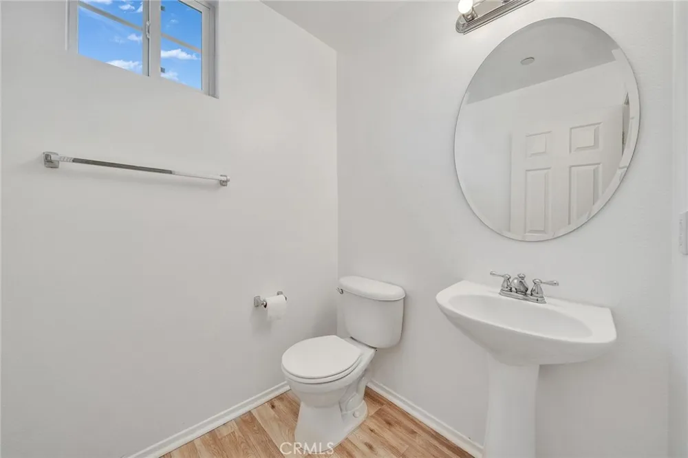 6366 Estrela Eastvale, CA 91752