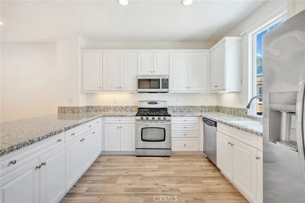 6366 Estrela Eastvale, CA 91752