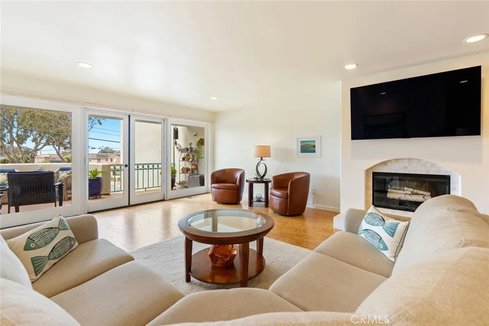 735 Piney Way Morro Bay, CA 93442