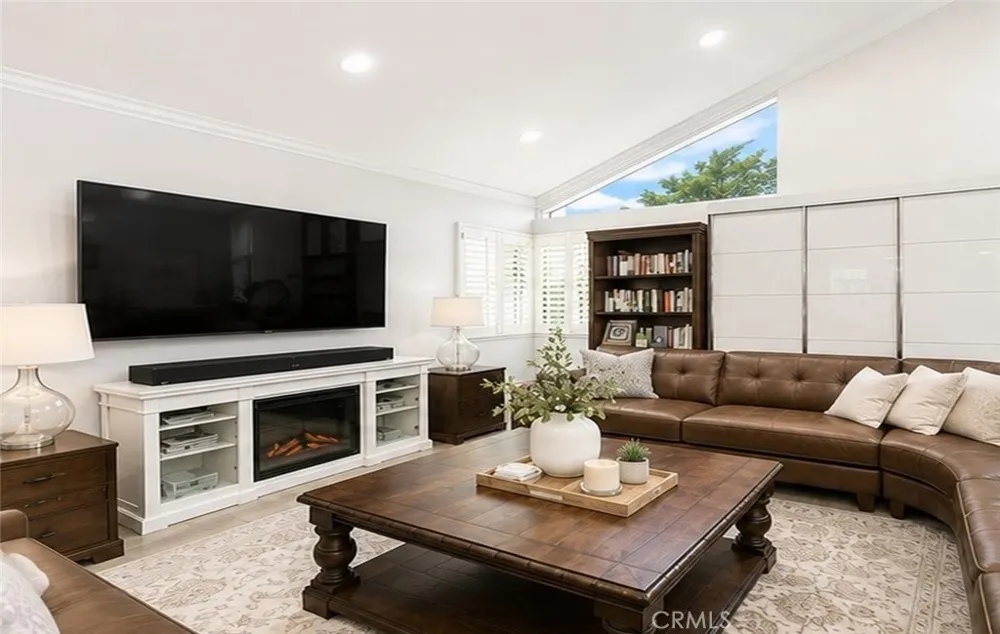 11167 MCGEE RIVER CIR Fountain Valley, CA 92708