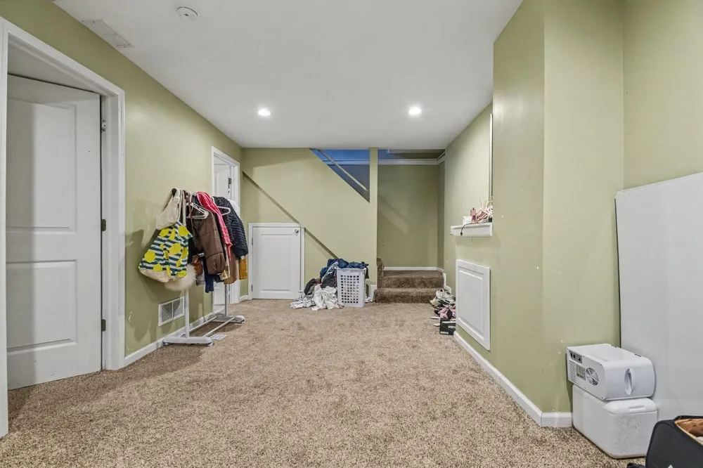4911 Weatherstone Lane SE Kentwood, MI 49508