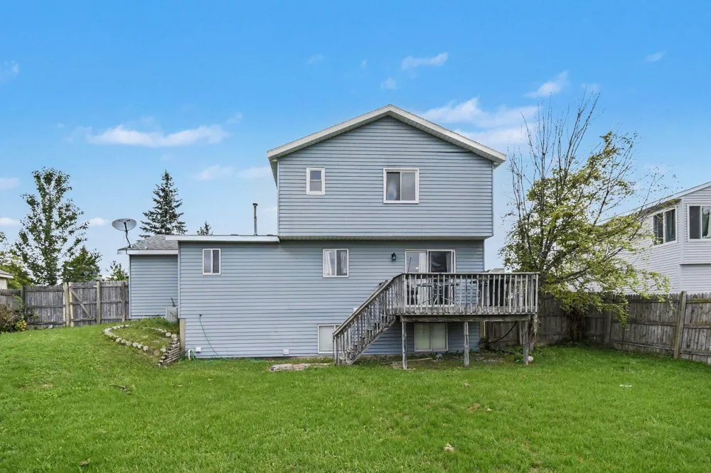 4911 Weatherstone Lane SE Kentwood, MI 49508