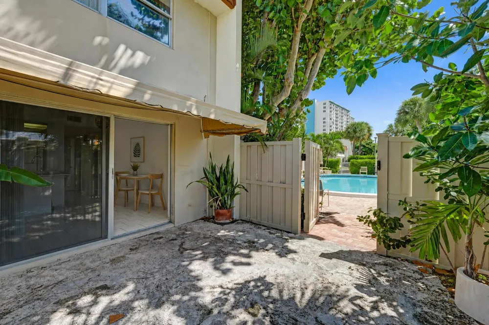 5555 Ocean Boulevard #17 Lauderdale By The Sea, FL 33308