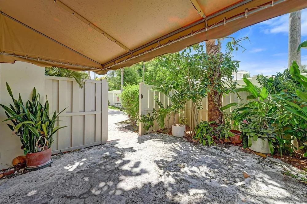 5555 Ocean Boulevard #17 Lauderdale By The Sea, FL 33308