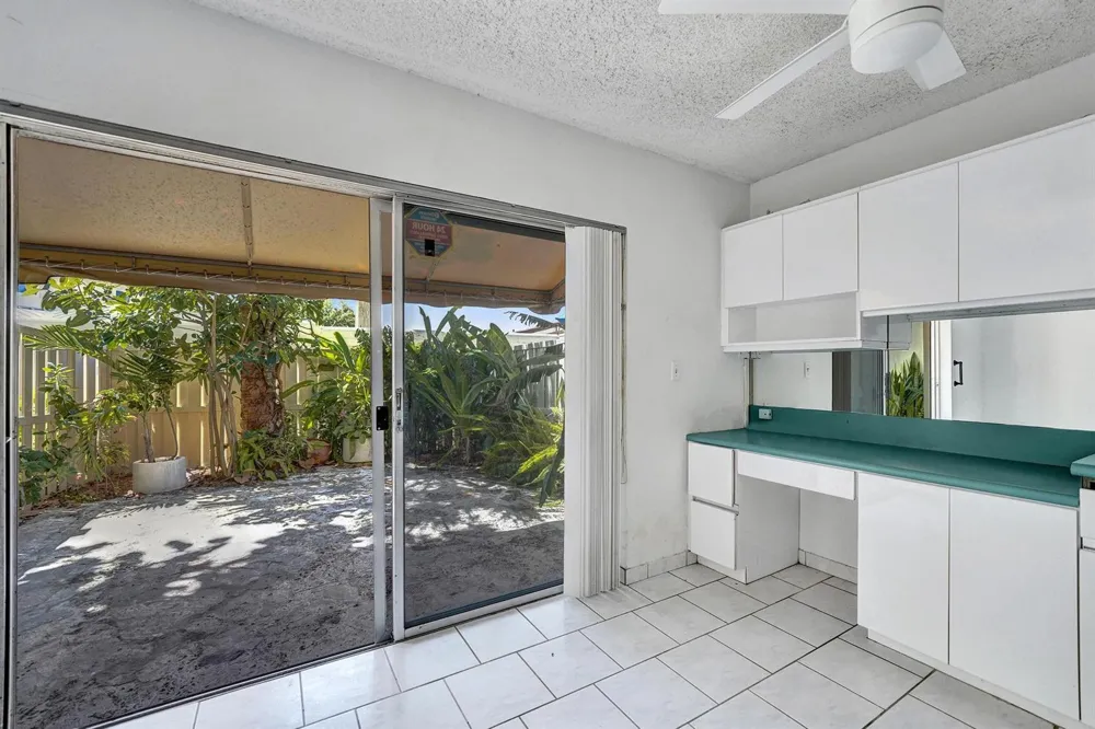 5555 Ocean Boulevard #17 Lauderdale By The Sea, FL 33308