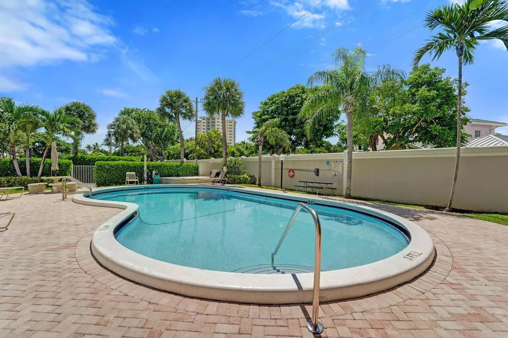 5555 Ocean Boulevard #17 Lauderdale By The Sea, FL 33308