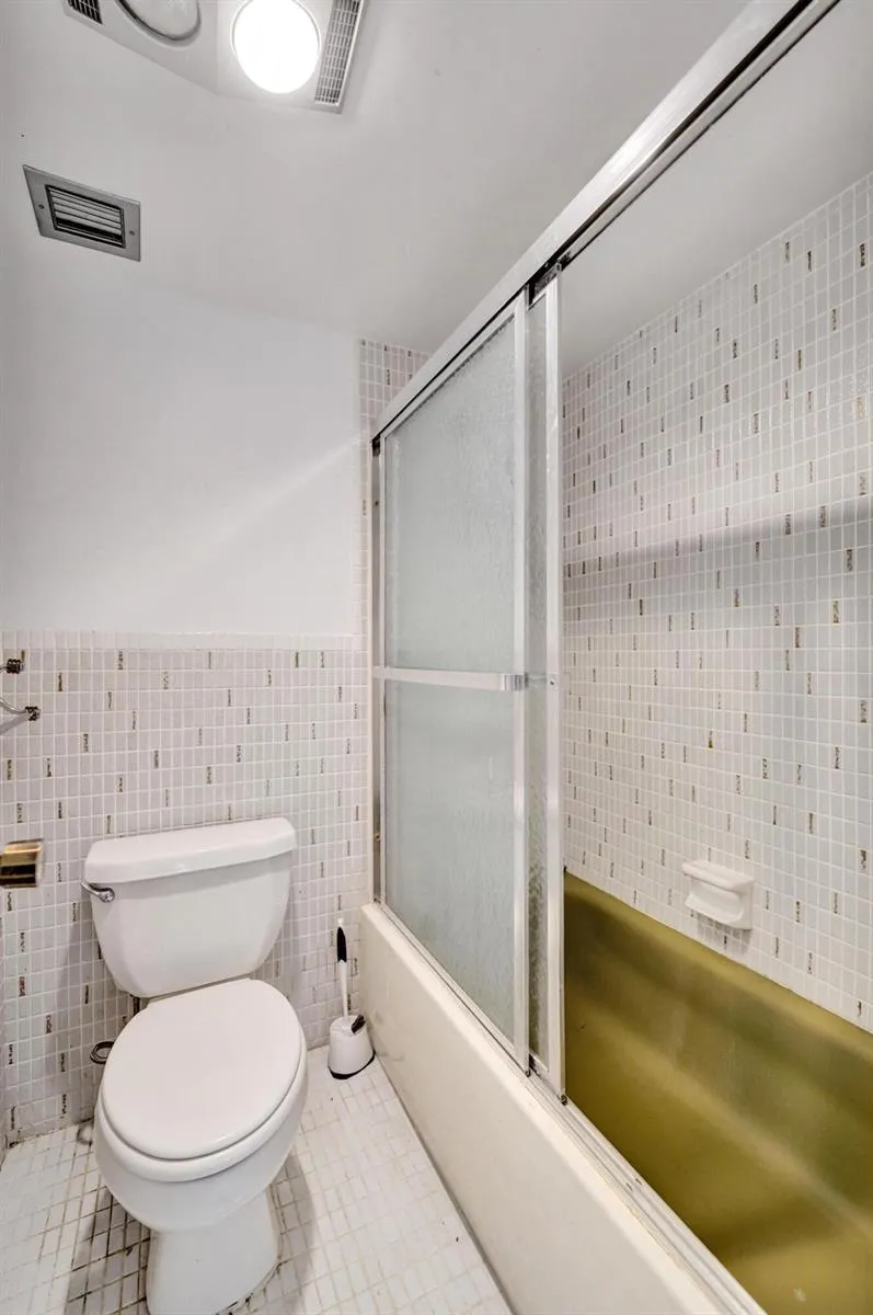 5555 Ocean Boulevard #17 Lauderdale By The Sea, FL 33308